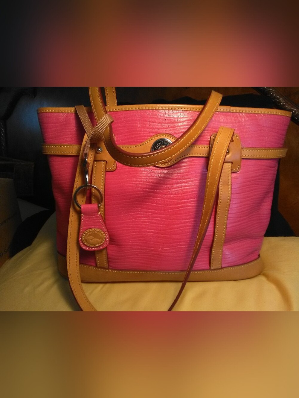 GORGEOUS Dooney & Bourke Hot Pink Leather Tote/ Tan Trim LG. 15 X 9.5 EXC. COND.
